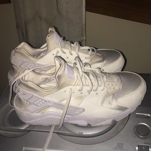 Hurraches all white size 10